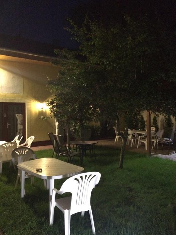 Bl Luxus Apartman Szegedin Exterior foto