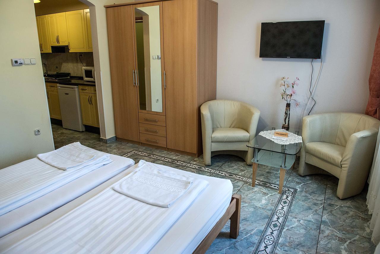 Bl Luxus Apartman Szegedin Exterior foto