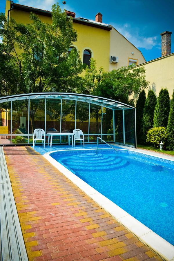 Bl Luxus Apartman Szegedin Exterior foto